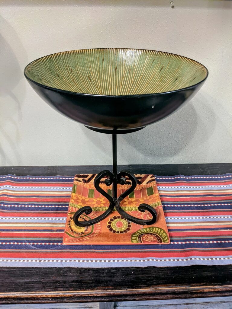 Item #0044 — Green,Orange, 17 in