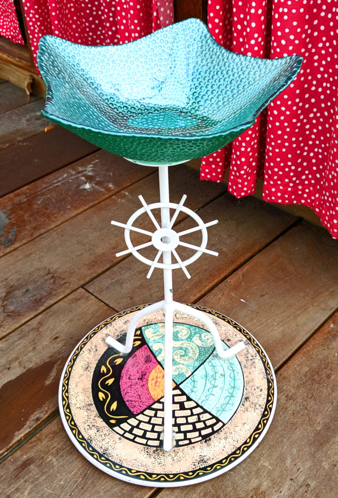 Item #0140 — Green, 15 in