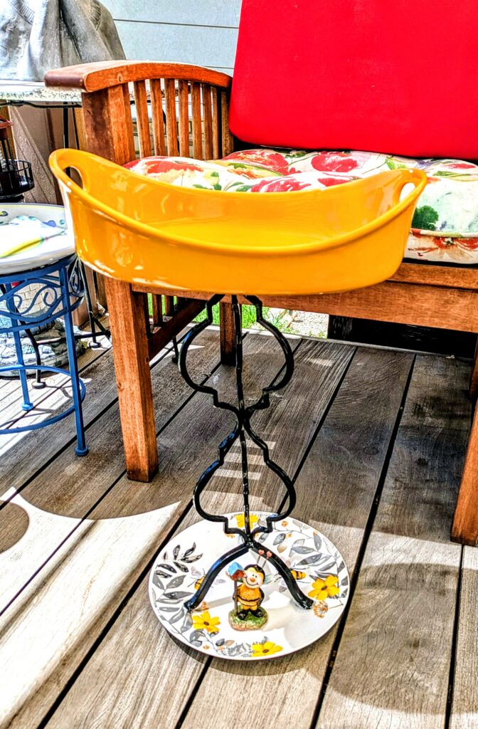 Item #0176 — Yellow,Black, 22 in