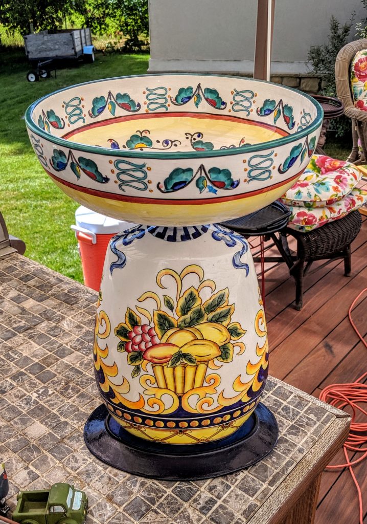 Item #0578 — Yellow,Blue,White, 19 in