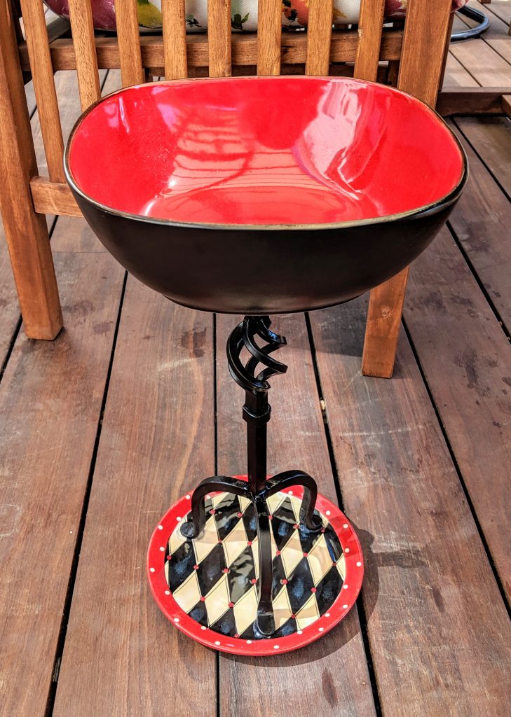 Item #0632 — Black,Red, 18 in