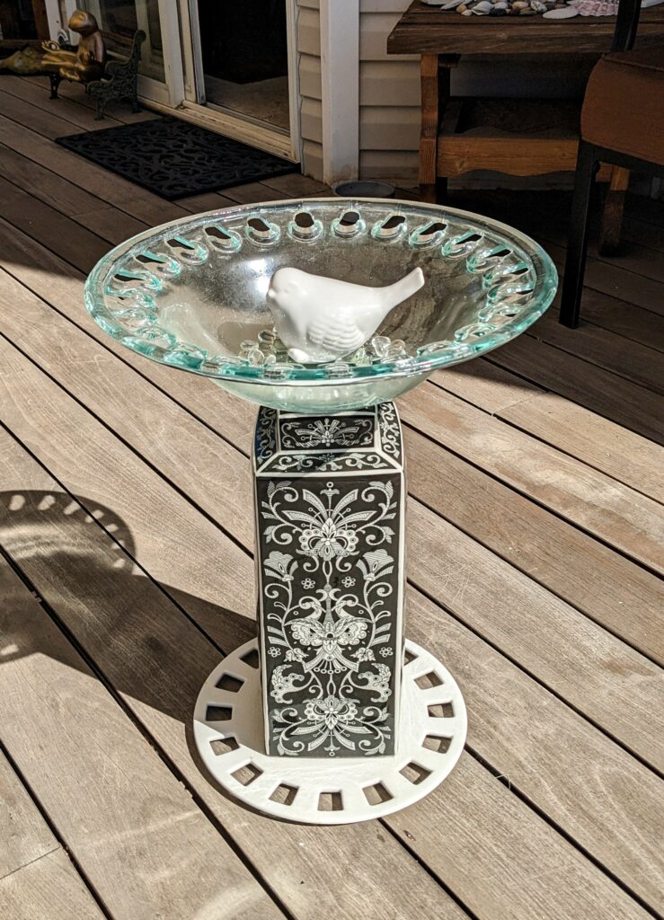 Item #0161 — Black,White,Clear, 22 in