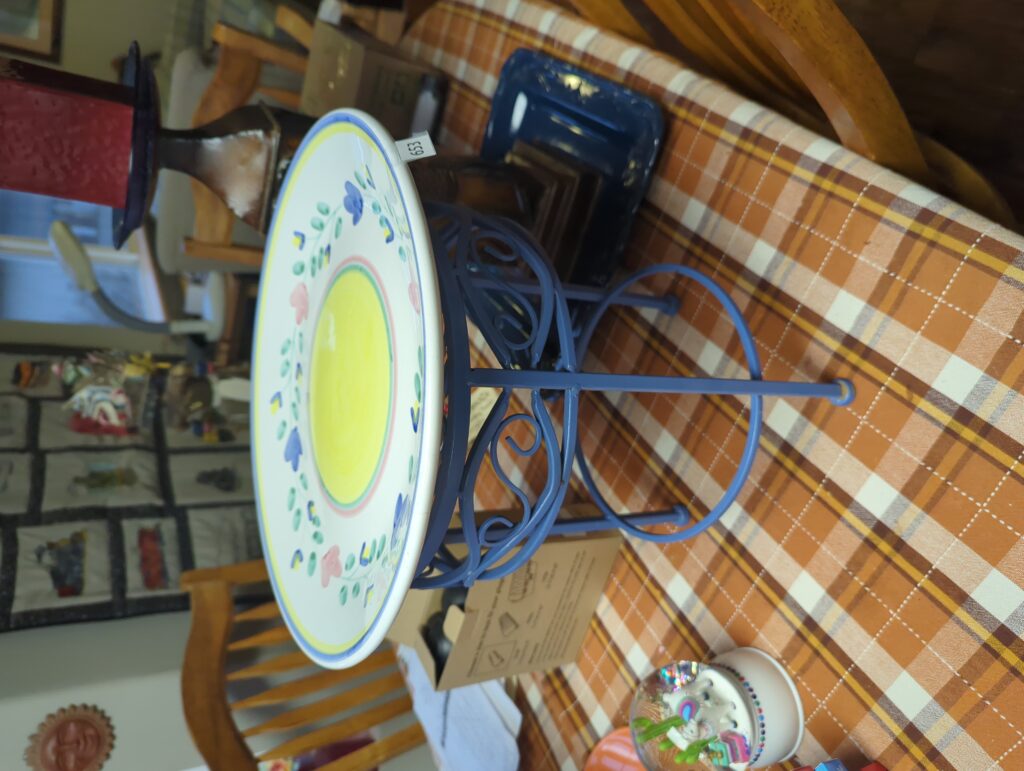 Item #0653 — Yellow,Blue,White, 15 in