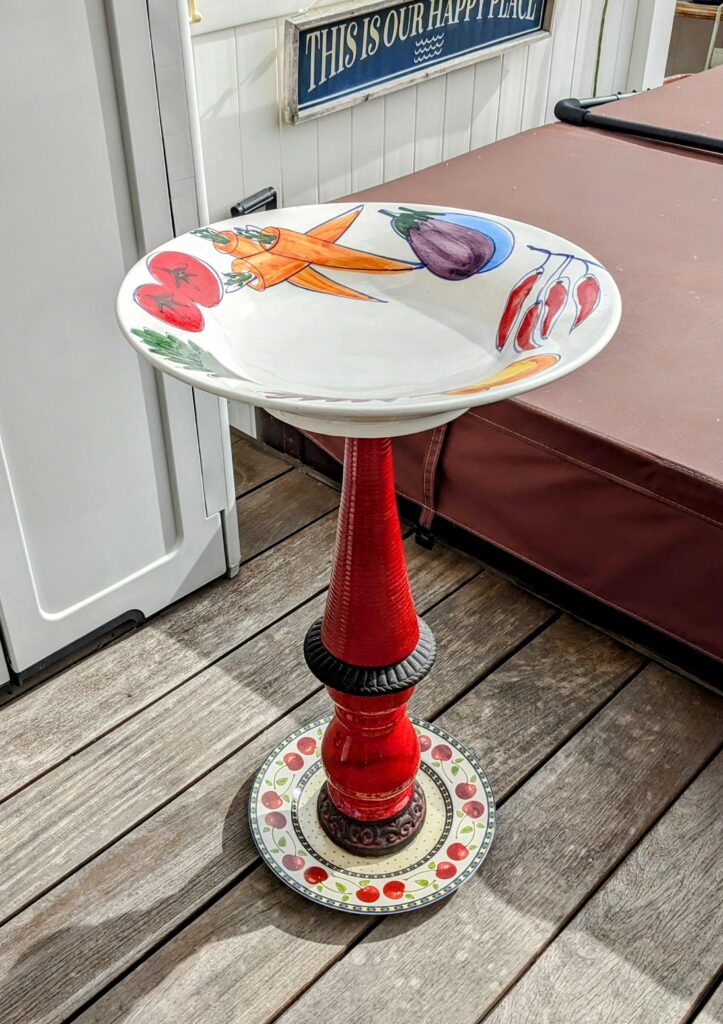 Item #0777 — Red, 25 in