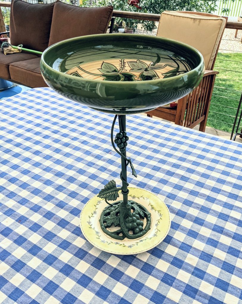 Item #0652 — Green, 15 in