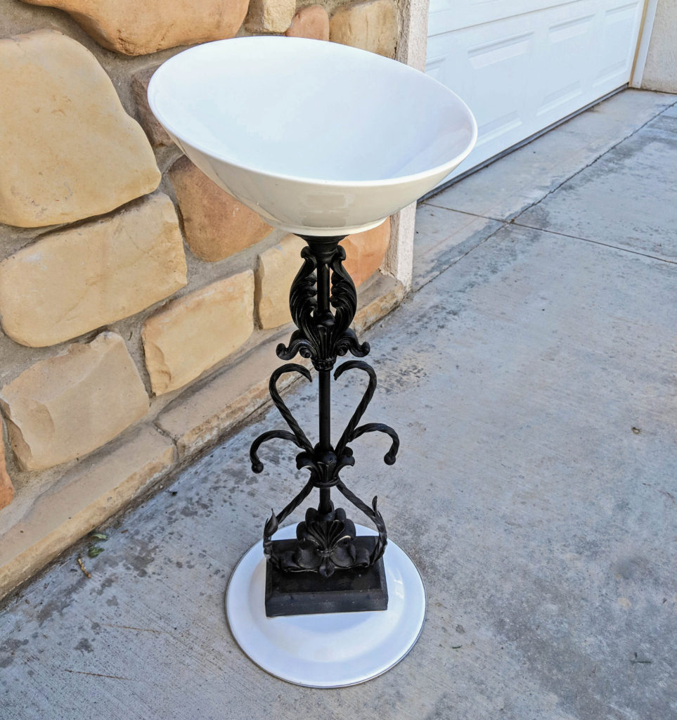 Item #0294 — Black,White, 26 in