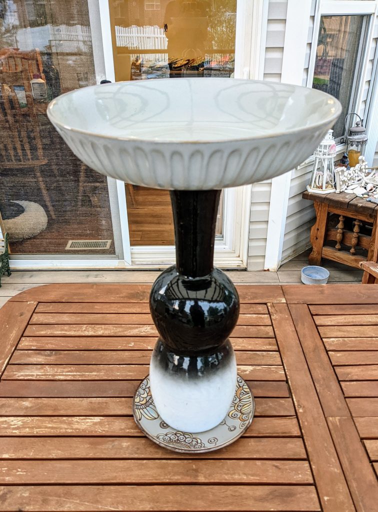 Item #0667 — Black,Gray,White, 21 in