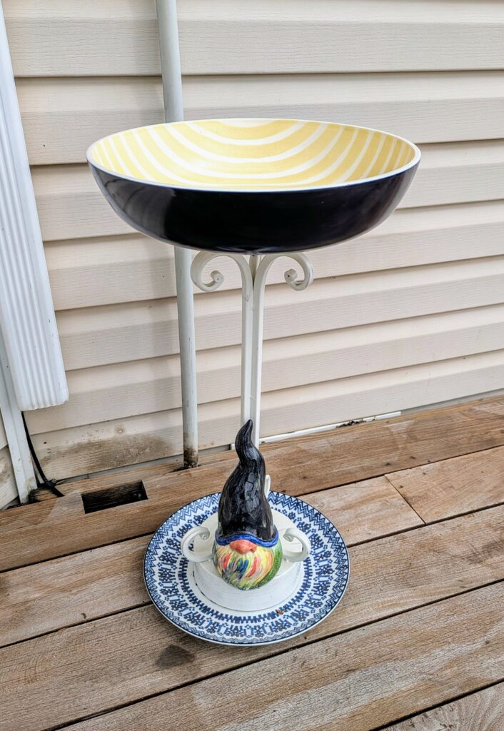 Item #0160 — Yellow,Blue,White, 25 in