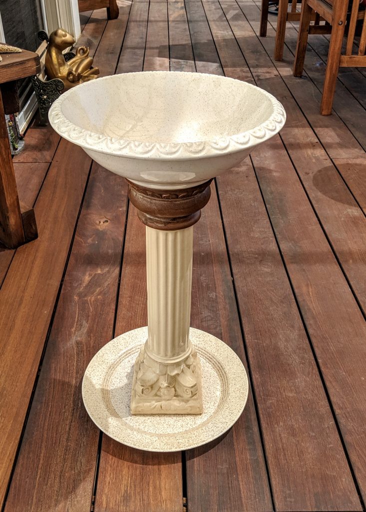 Item #0597 — White,Tan, 22 in